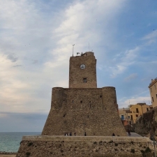 Termoli, borgo antico, torre sul mare